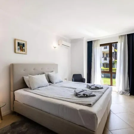 Oasis Club - 