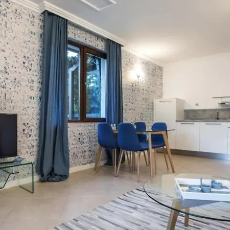 Oasis Club - 