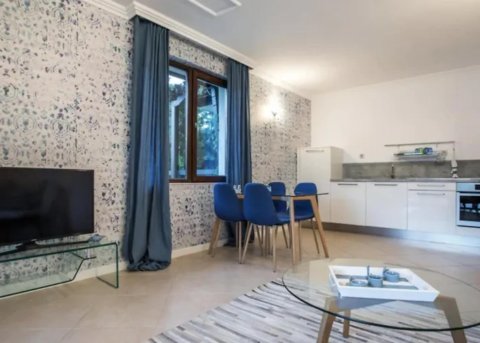 Oasis Club - 